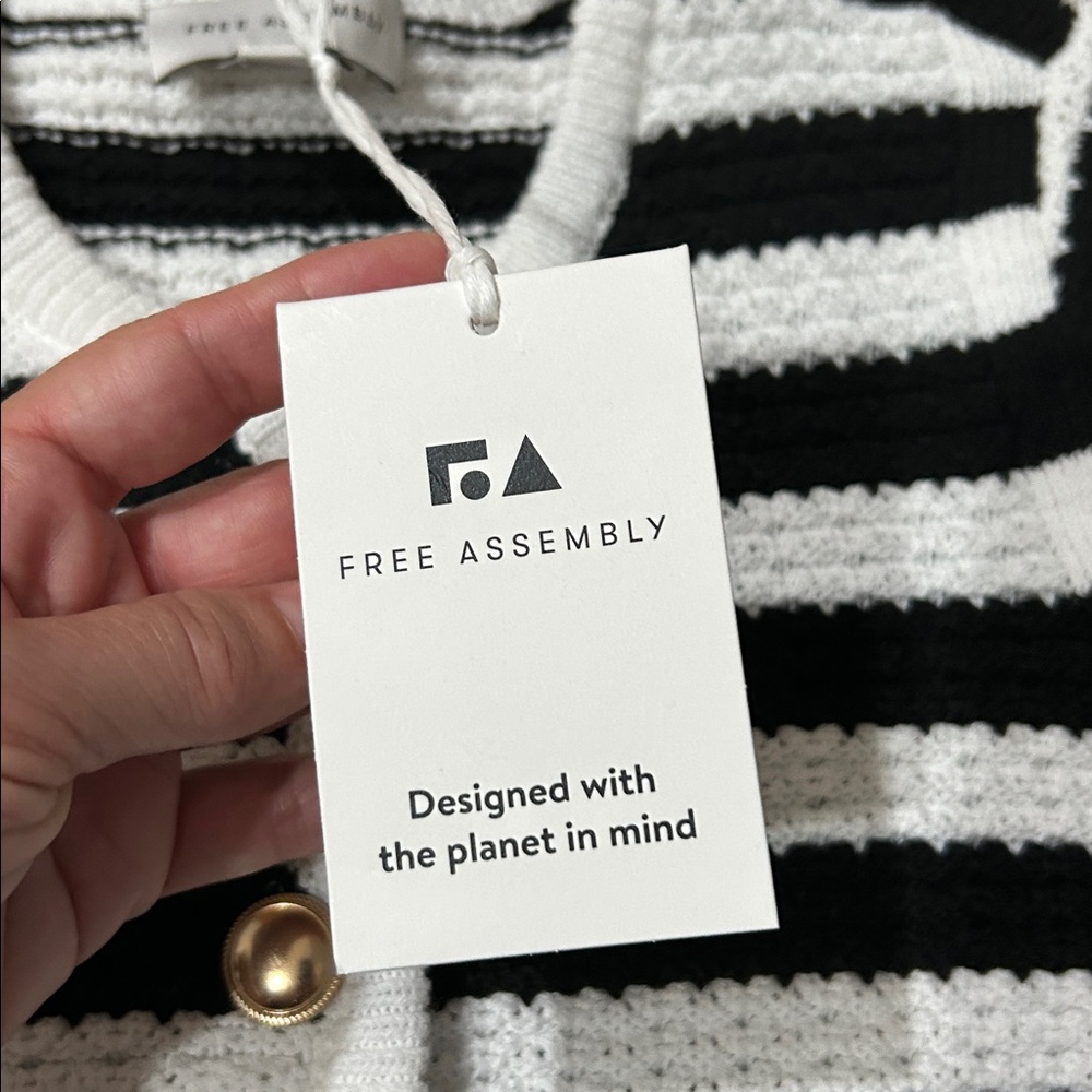 NWT - FREE ASSEMBLY Crochet Cardigan Striped Sweater with Gold Buttons - Picture 5 of 9